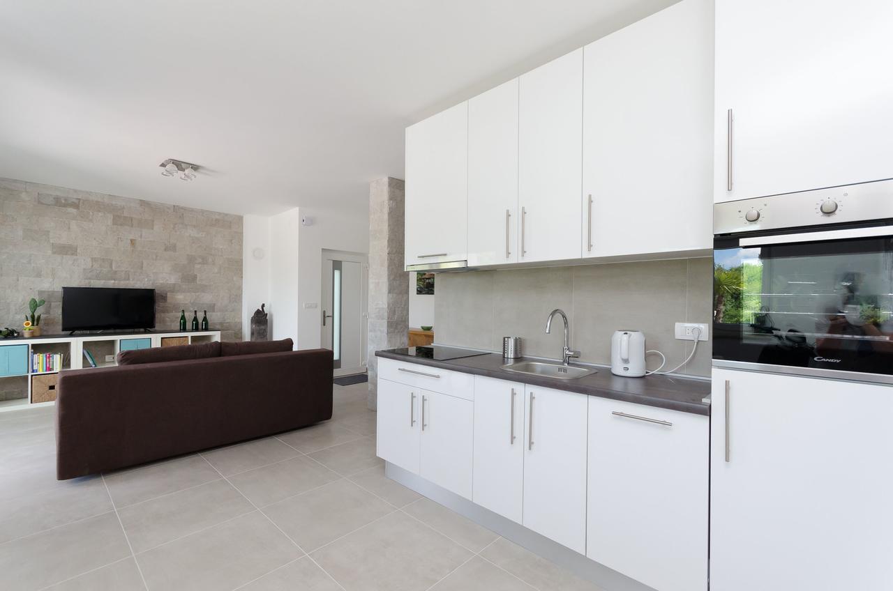 Apartments Residence Romance Pinezici  Ngoại thất bức ảnh