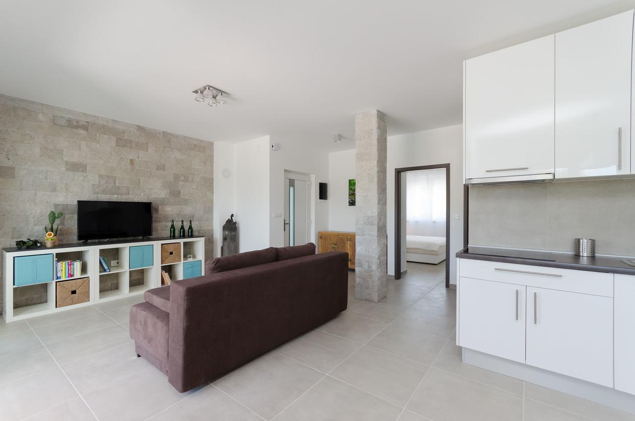 Apartments Residence Romance Pinezici  Ngoại thất bức ảnh